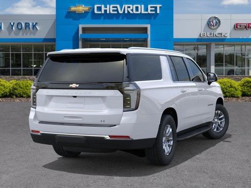 New 2026 Chevrolet Suburban LT AWD/4WD image 4