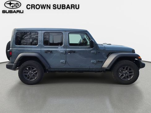 Used 2025 Jeep Wrangler Sport S image 7