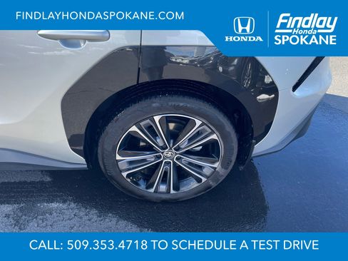 Used 2023 Toyota bZ4X image 4