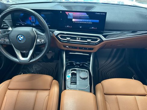 Used 2023 BMW i4 eDrive35 w/ Premium Package RWD image 3