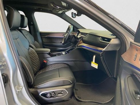 New 2025 Jeep Grand Cherokee L Summit w/ Advanced Protech Group IV image 15