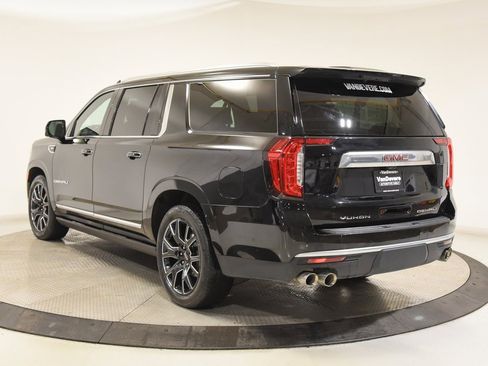 Used 2023 GMC Yukon XL Denali image 10
