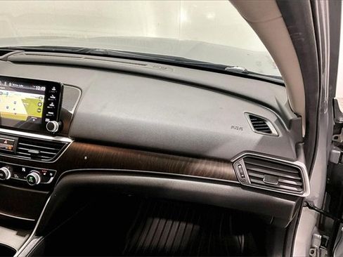 Used 2019 Honda Accord Touring image 27