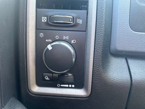 Used 2015 RAM 1500 Tradesman w/ Popular Equipment Group AWD/4WD image 18
