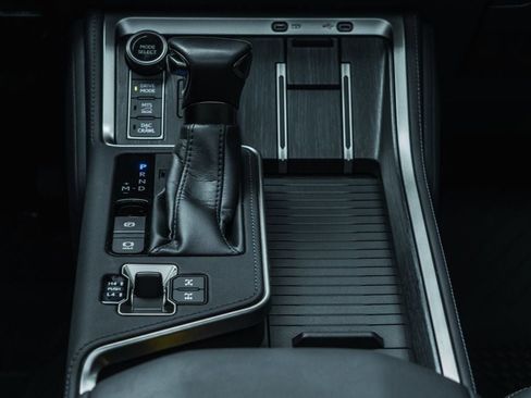 Used 2024 Lexus GX 550 image 20