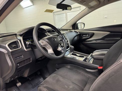 Used 2015 Nissan Murano S image 12