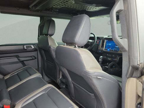 Used 2025 Ford Bronco Outer Banks w/ Sasquatch Package AWD/4WD image 27