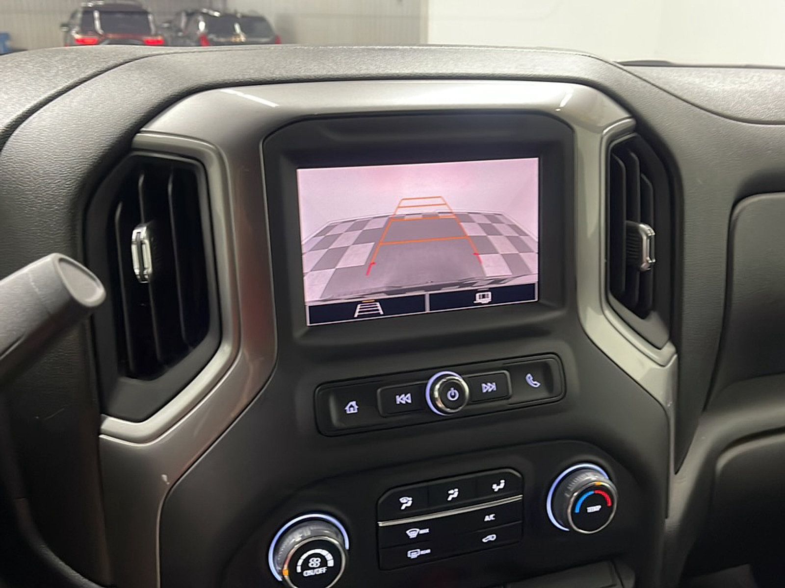 Used 2024 Chevrolet Silverado 1500 Custom AWD/4WD image 9