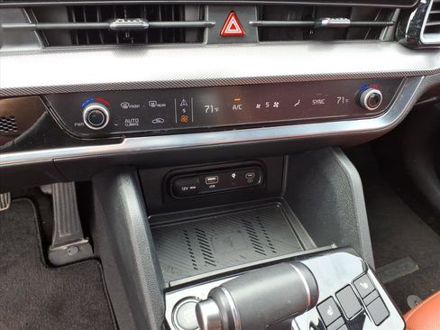 Used 2025 Kia Sportage SX FWD image 23
