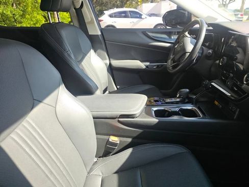 Used 2025 Lexus NX 250 FWD w/ Accessory Package (Z1) image 5