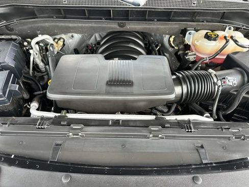 Used 2024 Chevrolet Suburban Premier w/ Premium Package AWD/4WD image 10