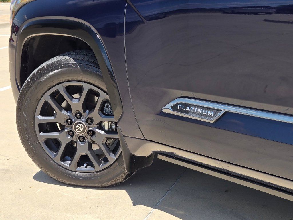 Used 2025 Toyota Sequoia Platinum AWD/4WD image 33