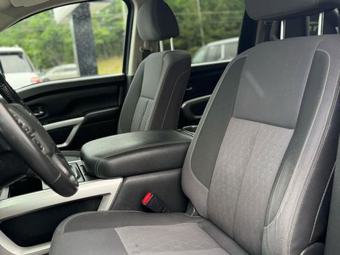 Used 2021 Nissan Titan SV w/ SV Convenience Package AWD/4WD image 8