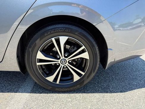 Certified 2020 Nissan Sentra SV FWD image 12