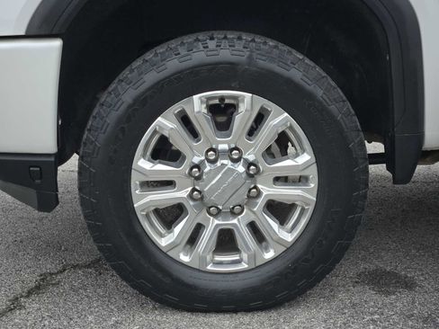 Certified 2022 GMC Sierra 2500 Denali w/ Denali Ultimate Package AWD/4WD image 12