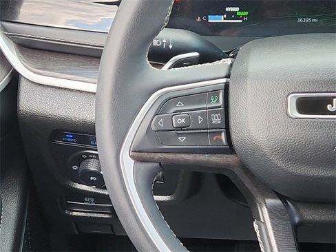 Used 2022 Jeep Grand Cherokee Limited 4xe image 27