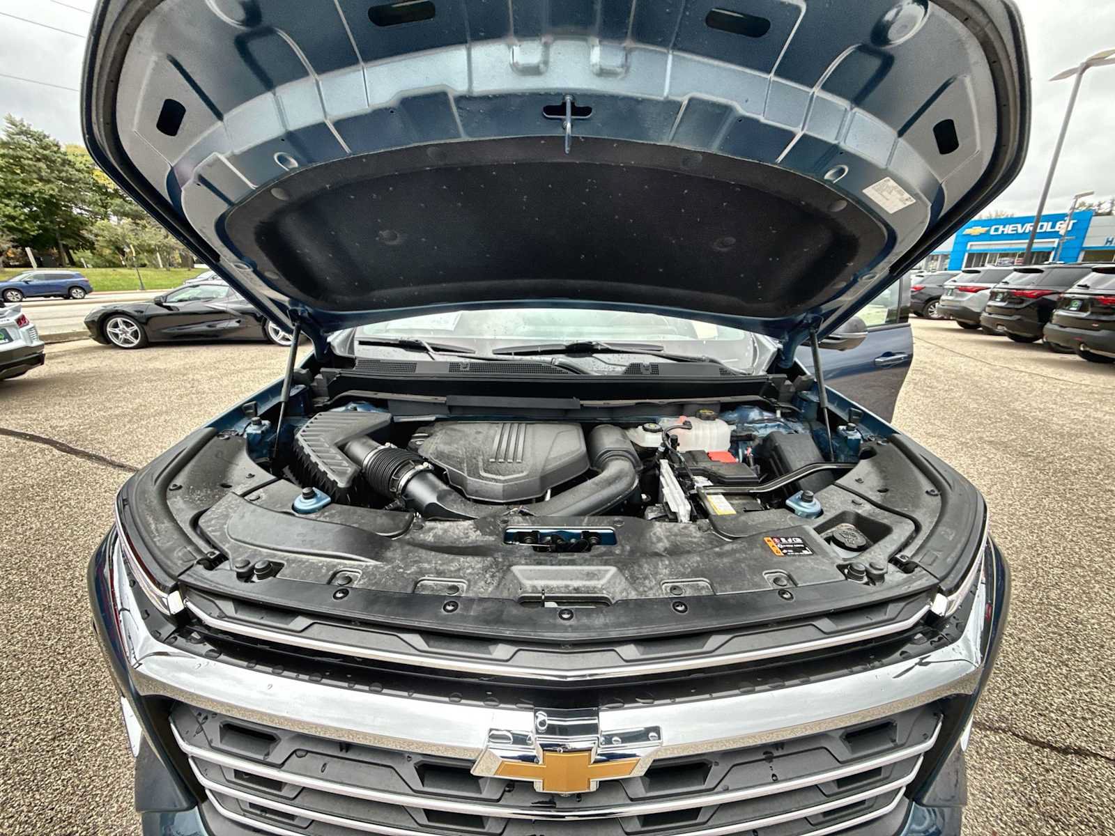 Certified 2025 Chevrolet Traverse LT w/ Driver Confidence Package AWD/4WD image 28
