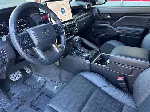 Certified 2025 Toyota Tacoma TRD Sport w/ TRD Sport Premium Package AWD/4WD image 12