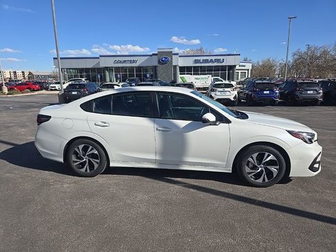 Used 2025 Subaru Legacy Premium AWD/4WD image 1