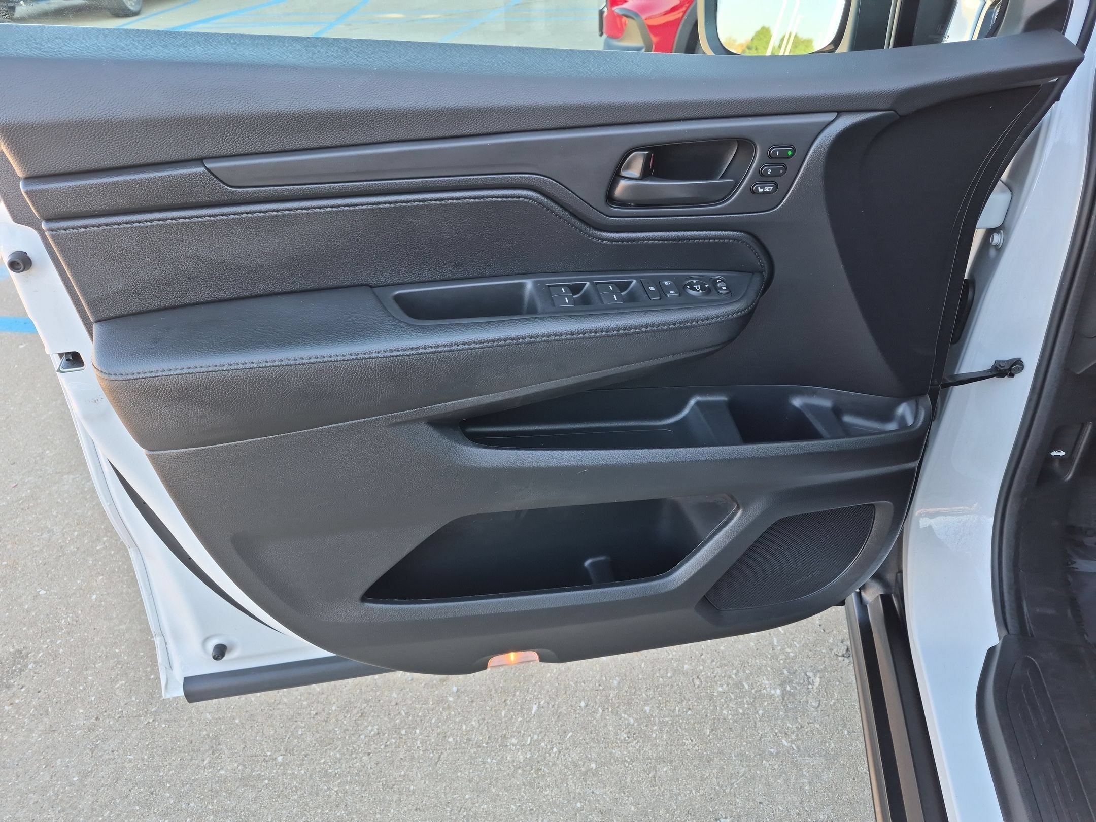 Certified 2024 Honda Odyssey EX-L image 12