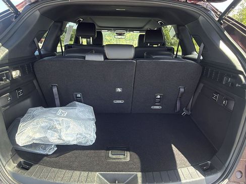 Certified 2025 MAZDA CX-90 Plug-In Hybrid w/ Premium Plus AWD/4WD image 22