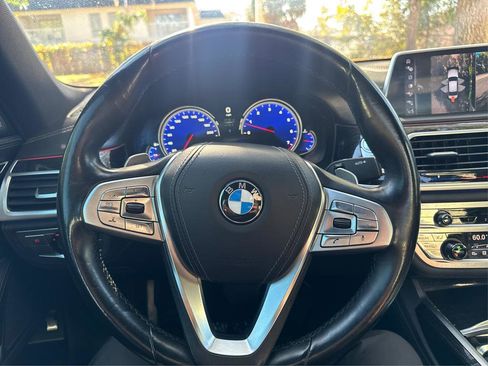 Used 2017 BMW 750i xDrive image 16