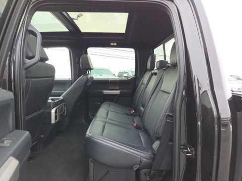 Used 2022 Ford F250 Lariat w/ Black Appearance Package image 12