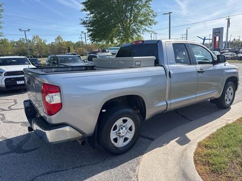 Used 2016 Toyota Tundra SR5 w/ Tow Package image 7