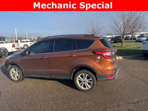 Used 2017 Ford Escape SE w/ Equipment Group 201A image 20