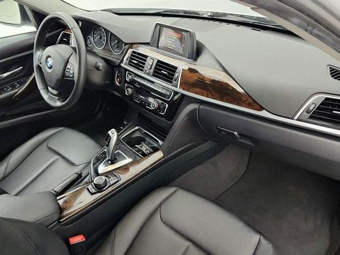 Used 2017 BMW 320i 320i Sedan with Premium and Dr image 26