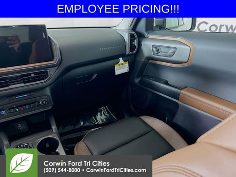 New 2025 Ford Bronco Sport Outer Banks w/ Outer Banks Tech Package+ AWD/4WD image 28