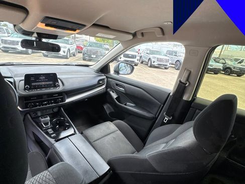 Used 2024 Nissan Rogue SV FWD image 32