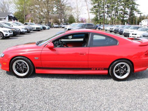 Used 2004 Pontiac GTO image 10