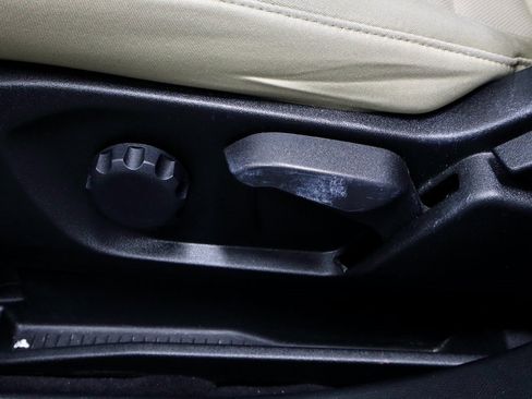 Certified 2022 Ford Edge SE image 24