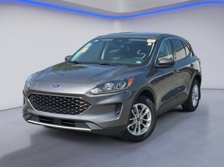 Used 2022 Ford Escape SE w/ Cold Weather Package AWD/4WD video 2