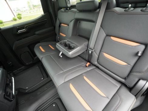New 2026 GMC Sierra 1500 AT4 w/ AT4 Premium Package AWD/4WD image 32