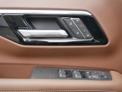 New 2026 Chevrolet Tahoe High Country AWD/4WD image 16