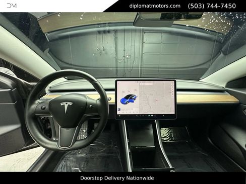Used 2019 Tesla Model 3 Standard Range Plus image 24