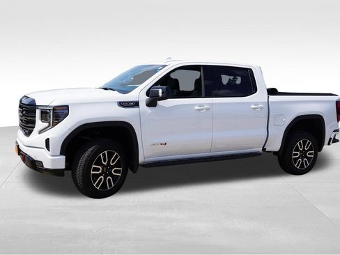 Certified 2026 GMC Sierra 1500 AT4 w/ Technology Package AWD/4WD image 10