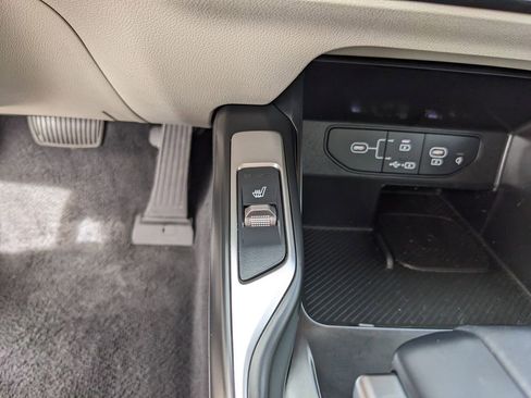 Certified 2025 Kia Sorento EX AWD/4WD image 28
