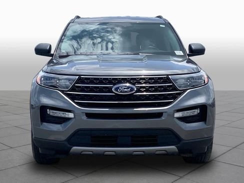 Certified 2023 Ford Explorer XLT w/ Equipment Group 202A AWD/4WD image 4