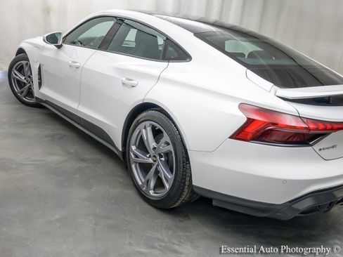 Used 2022 Audi e-tron GT Premium Plus image 10