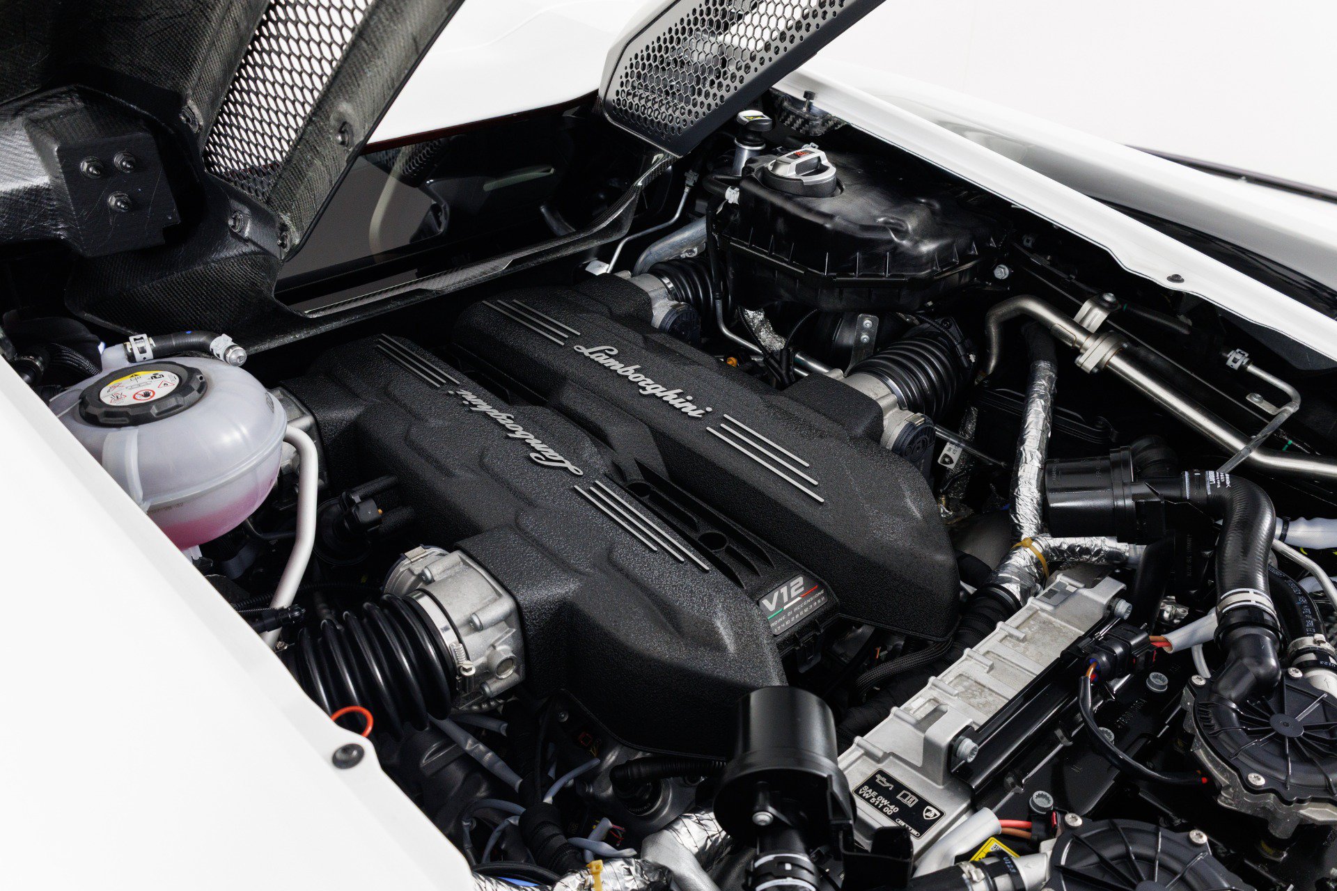 Used 2024 Lamborghini Revuelto AWD/4WD image 59