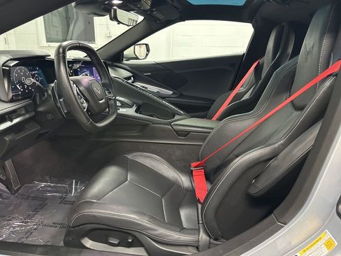 Used 2024 Chevrolet Corvette Stingray w/ Z51 Performance Package image 19