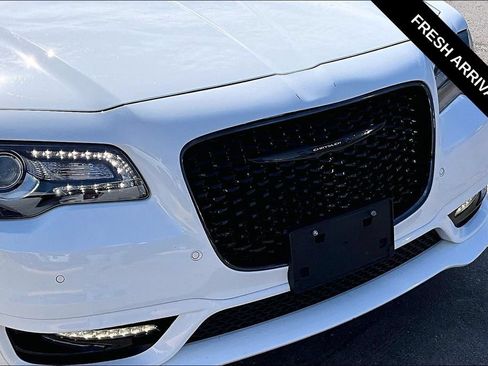 Used 2023 Chrysler 300 Touring L w/ Comfort Group AWD/4WD image 31