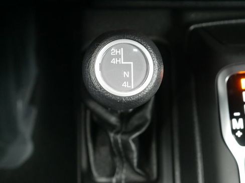 Used 2024 Jeep Wrangler Willys image 24