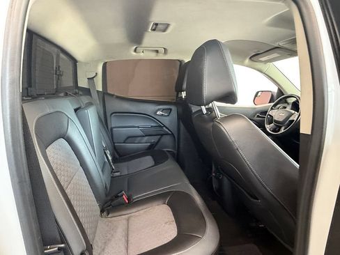 Used 2017 Chevrolet Colorado Z71 AWD/4WD image 12