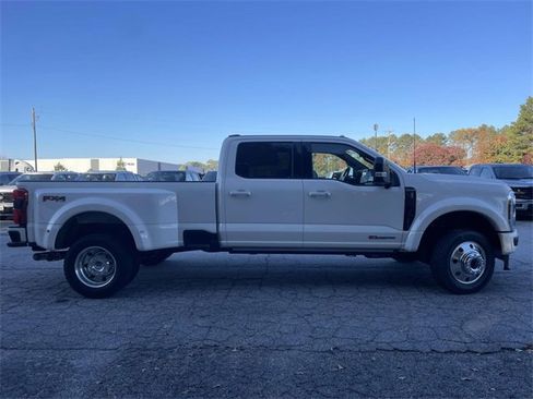 New 2026 Ford F450 Platinum image 2