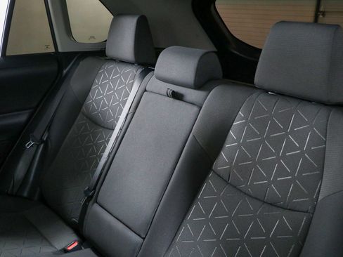 Used 2021 Toyota RAV4 XLE w/ Convenience Package FWD image 25