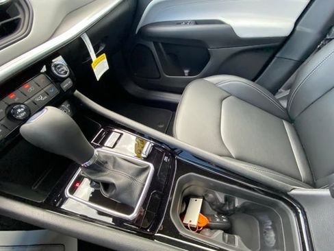 New 2026 Jeep Compass Limited AWD/4WD image 16